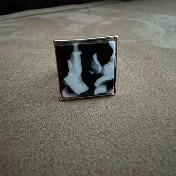Ring- gold tone with black & white square faux stone accent. Size: 6. - Picture 4 of 8